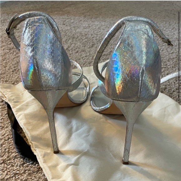 Manolo Blahnik - AUTHENTIC heels, size 40
Silver/iridescent, fabulous! - Picture 3 of 6
